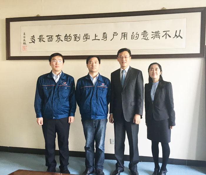 2015年11月2日，我所高級(jí)合伙人岳屾山律師、人力資源總監(jiān)肖蕊走訪(fǎng)我所顧問(wèn)單位景津集團(tuán)——景津環(huán)保股份有限公司。